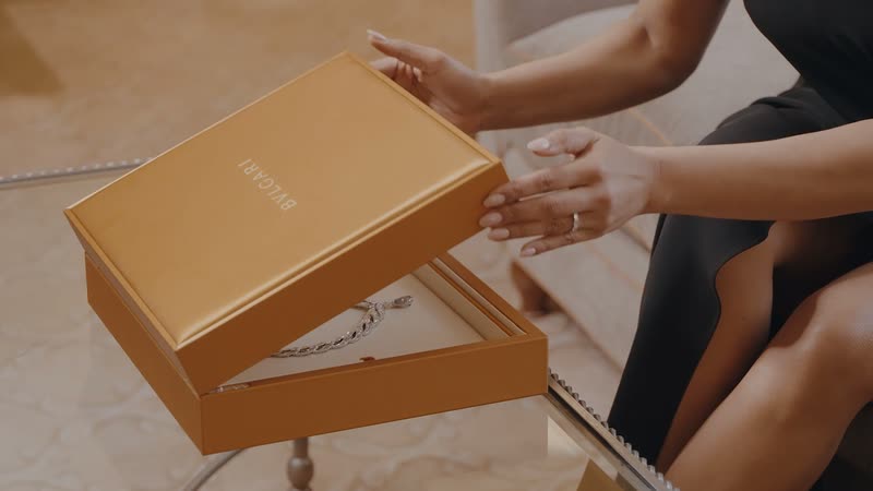 Кадр из видео: Fashion & Beauty — F2Max